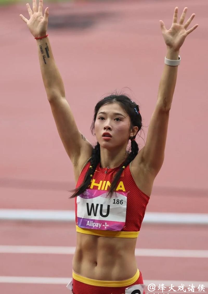 世锦赛女子100米栏 吴艳妮13秒12小组第五无缘半决赛