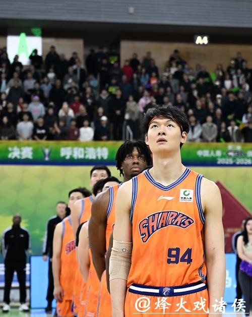 这次可以“半场开香槟”，上海男篮大胜山西队，成功卫冕CBA俱乐部杯